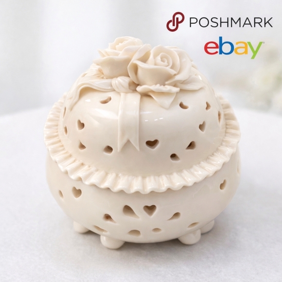 unbranded Other - 🌸 Elegant Ivory Ceramic Heart Potpourri Box with Roses – Decorative Keepsake 🌸